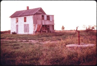 hand water pump kansas 1974