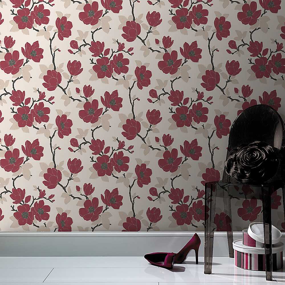 Bright Red and Cream Coloured Wallpaper