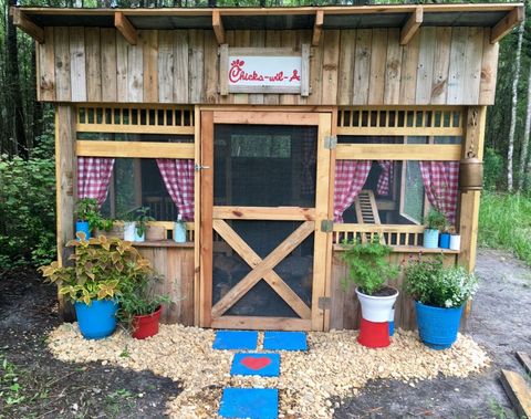 Personalized Chicken Coop Ideas